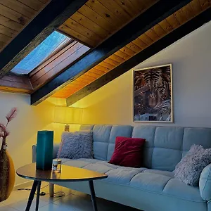 Hosting Dreams Attics - Duomo Apartment Milan